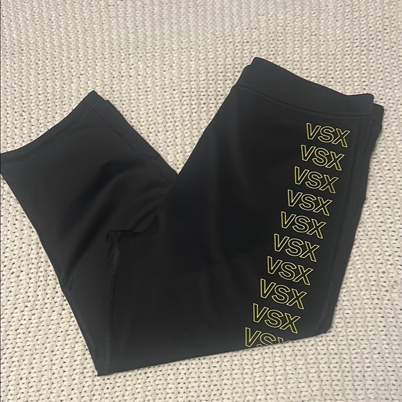 Victoria's Secret Pants - Victoria Secret Sport Crop Black Leggings Size Medium